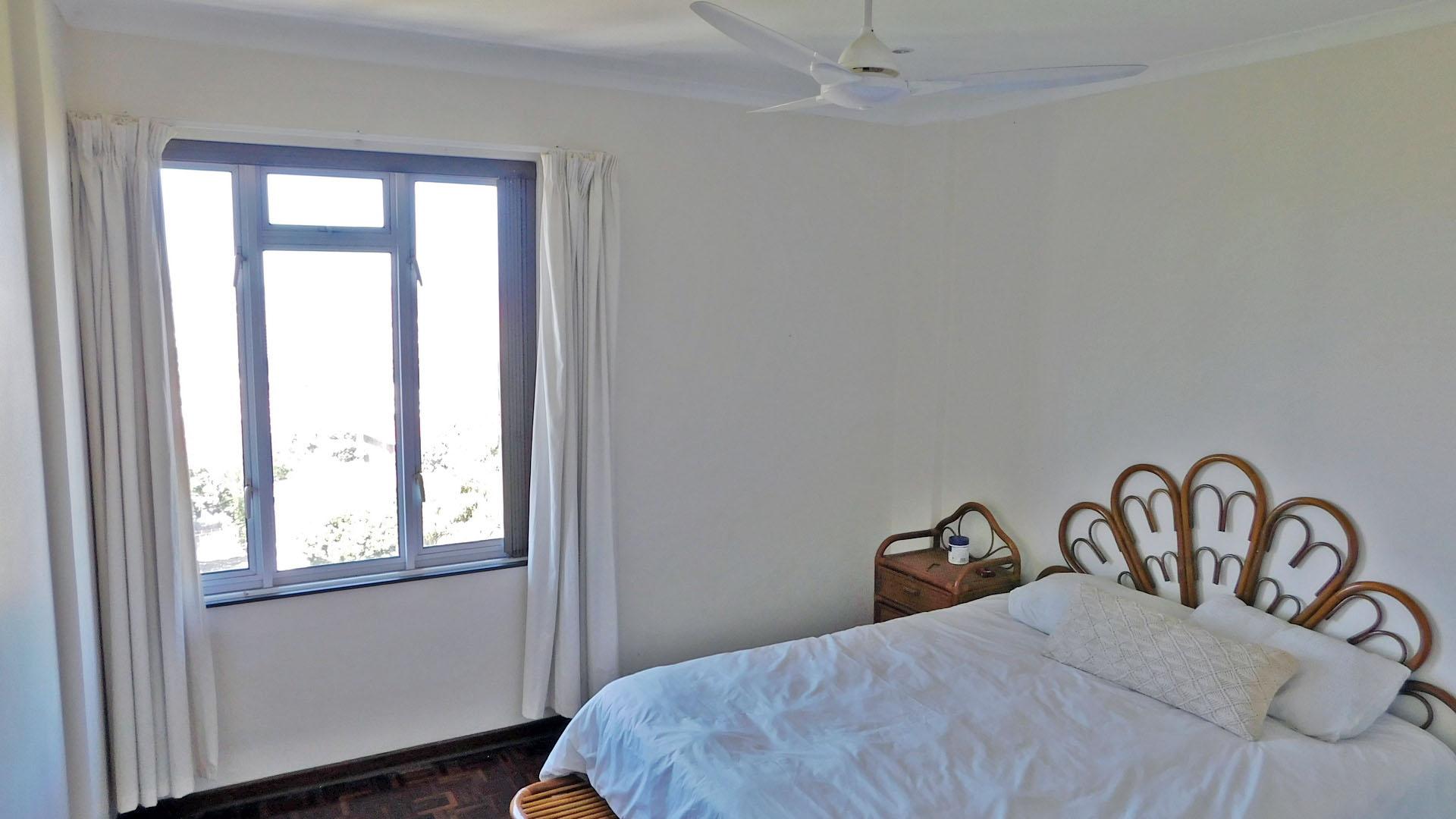 Main Bedroom - 16 square meters of property in Bulwer (Dbn)