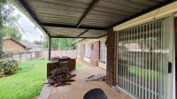 Patio - 19 square meters of property in Birchleigh North
