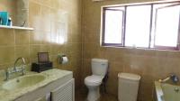 Main Bathroom of property in Illovo Glen 