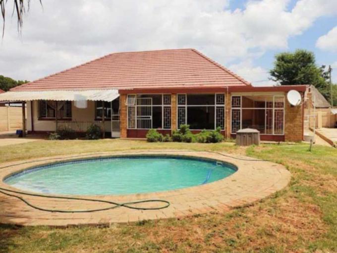 3 Bedroom House for Sale For Sale in Stilfontein - MR623580