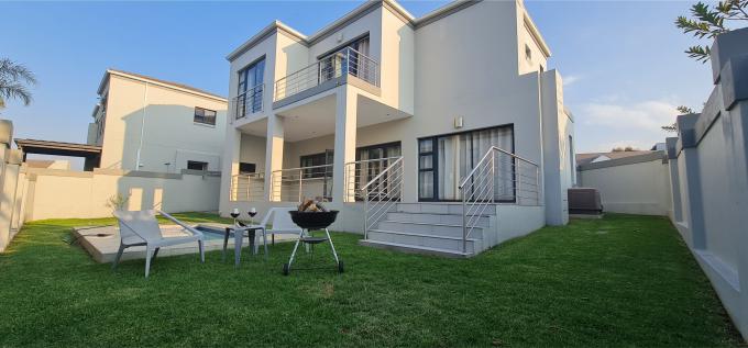 3 Bedroom House for Sale For Sale in Sandton - MR623583