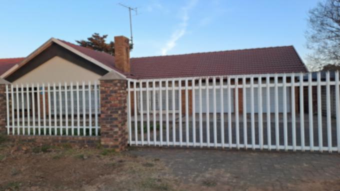 SA Home Loans Sale in Execution 3 Bedroom House for Sale in Vanderbijlpark - MR623585