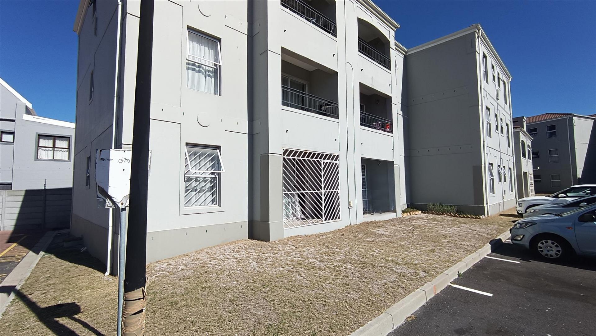 Front View of property in Parklands