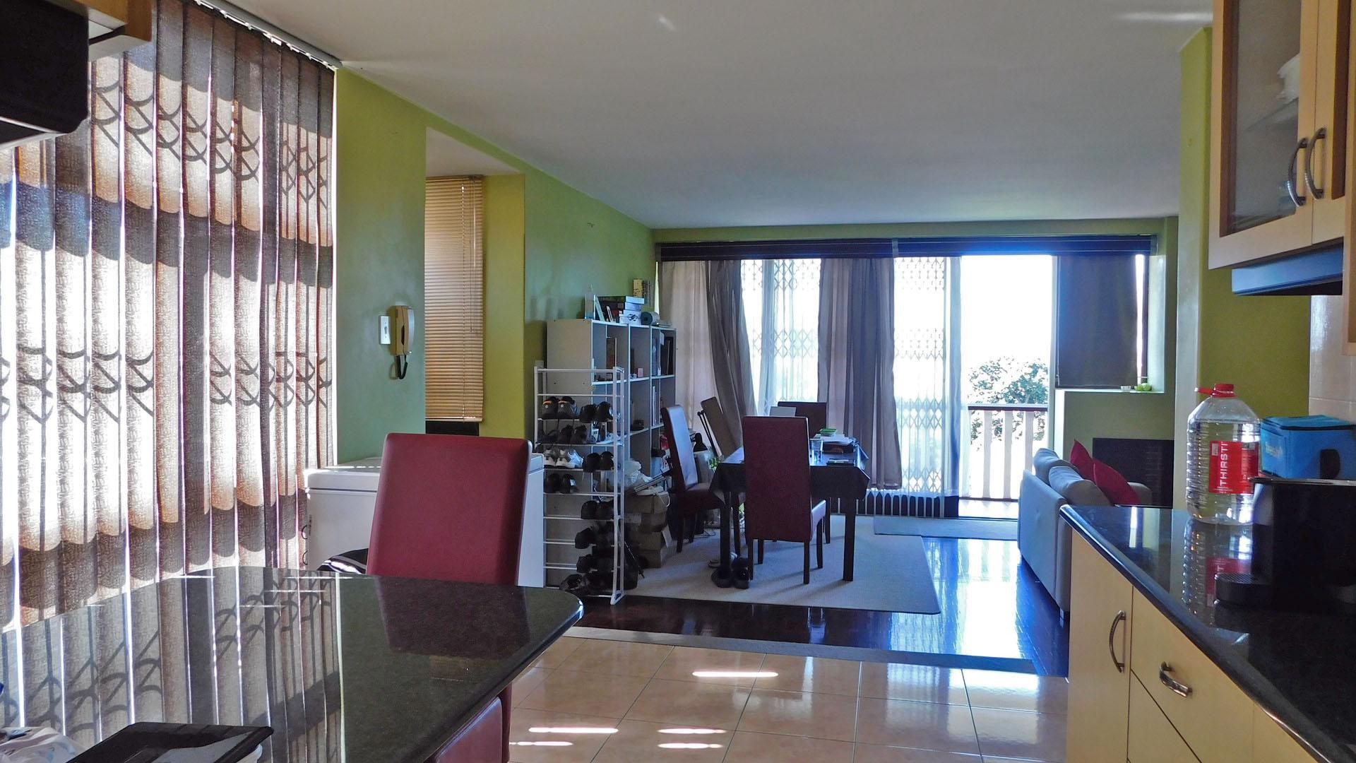 Kitchen - 19 square meters of property in Bulwer (Dbn)