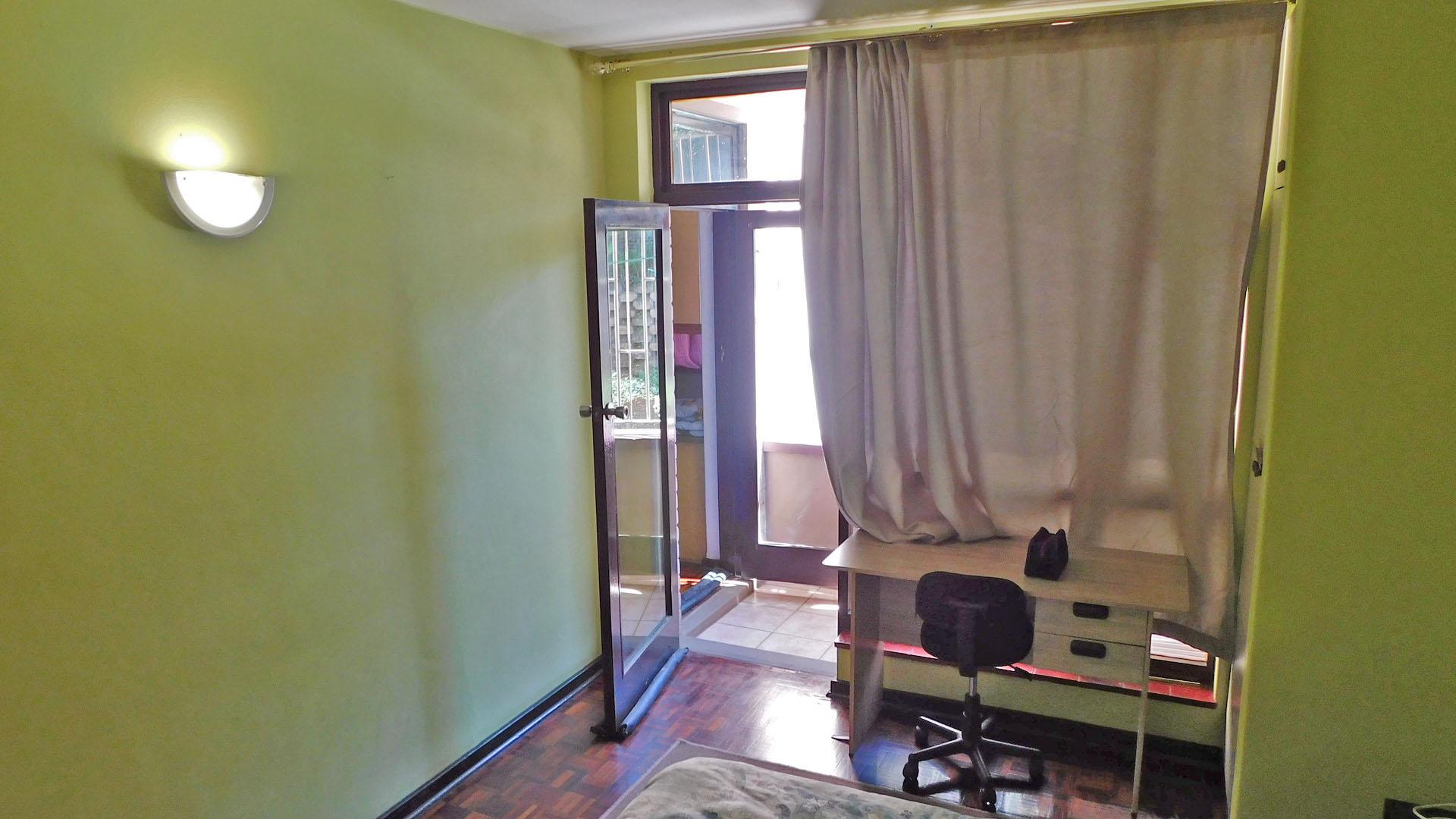 Bed Room 2 - 13 square meters of property in Bulwer (Dbn)