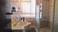 Main Bathroom of property in Bulwer (Dbn)