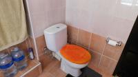 Main Bathroom of property in Bulwer (Dbn)