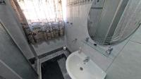 Bathroom 1 - 5 square meters of property in Bulwer (Dbn)