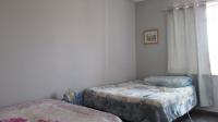 Bed Room 1 - 15 square meters of property in Krugersdorp