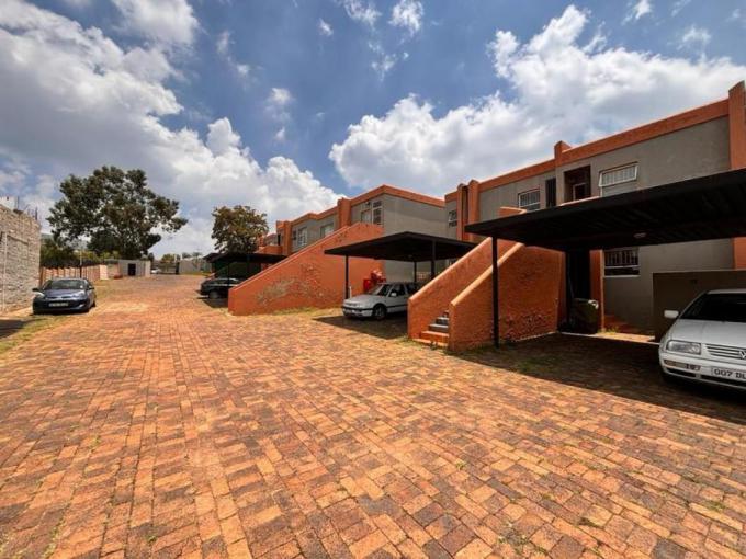 2 Bedroom Apartment for Sale For Sale in Maraisburg - MR623657
