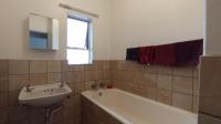 Bathroom 1 - 4 square meters of property in Muckleneuk