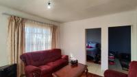 Lounges - 16 square meters of property in Vanderbijlpark
