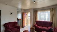 Lounges - 16 square meters of property in Vanderbijlpark