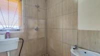 Bathroom 1 - 3 square meters of property in Vanderbijlpark