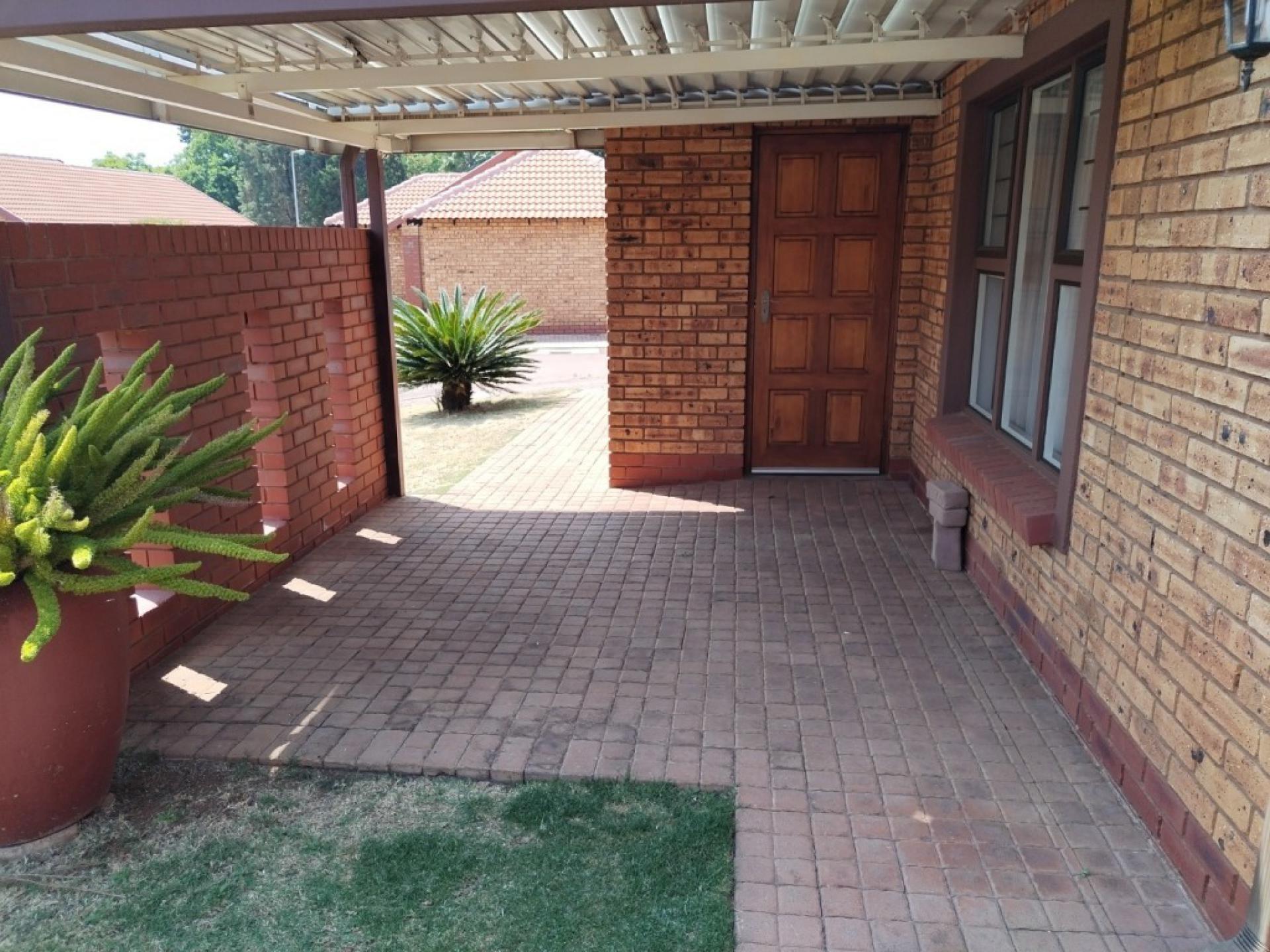  of property in Willow Park Manor