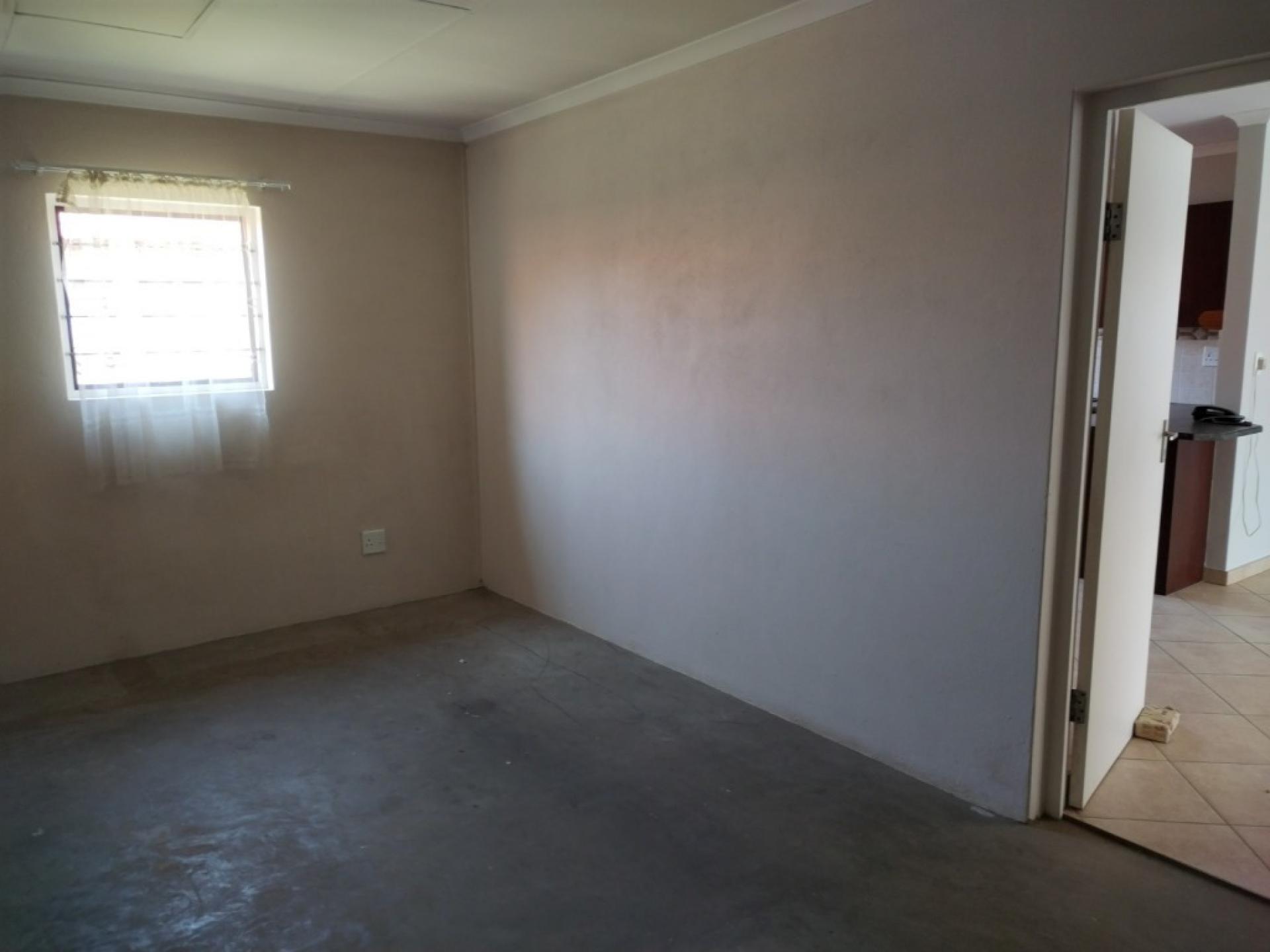  of property in Willow Park Manor