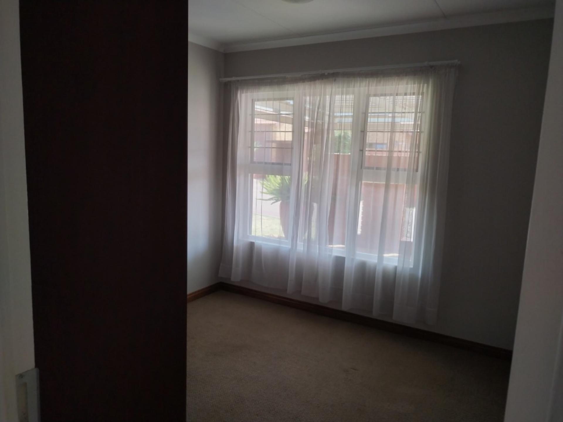  of property in Willow Park Manor