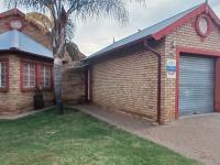3 Bedroom 2 Bathroom Simplex for Sale for sale in Modelpark