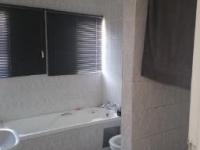 3 Bedroom 1 Bathroom Simplex for Sale for sale in Magalieskruin