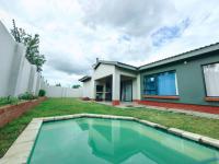 3 Bedroom 2 Bathroom Simplex for Sale for sale in Waterkloof (Rustenburg)