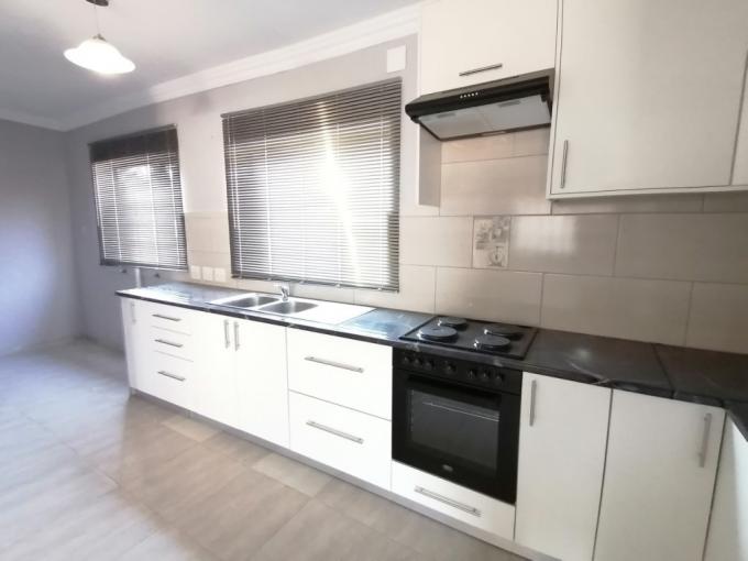 3 Bedroom Simplex to Rent in Rensburg - Property to rent - MR623956