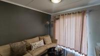 Lounges - 13 square meters of property in Lilianton