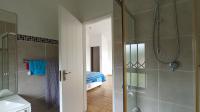Main Bathroom - 3 square meters of property in Kengies
