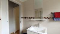 Bathroom 1 - 6 square meters of property in Kengies
