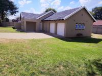 3 Bedroom 2 Bathroom Freehold Residence for Sale for sale in Birchleigh North
