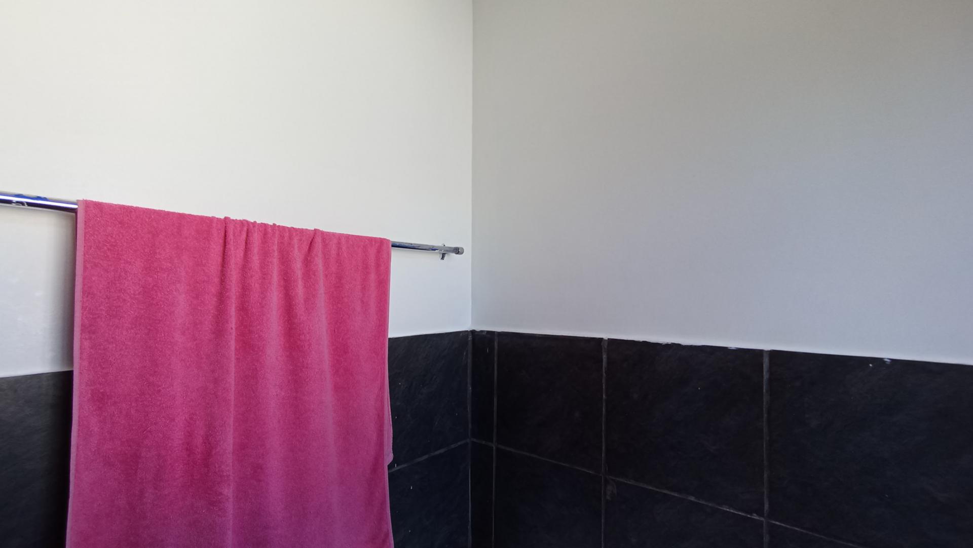 Bathroom 1 - 8 square meters of property in The Orchards
