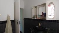 Main Bathroom - 5 square meters of property in The Orchards