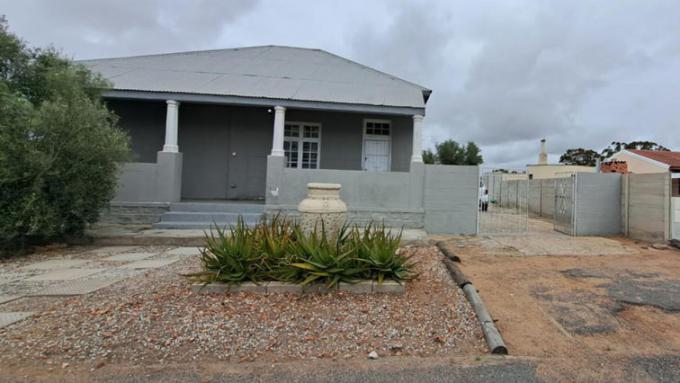 2 Bedroom House for Sale For Sale in Graafwater - Private Sale - MR624383