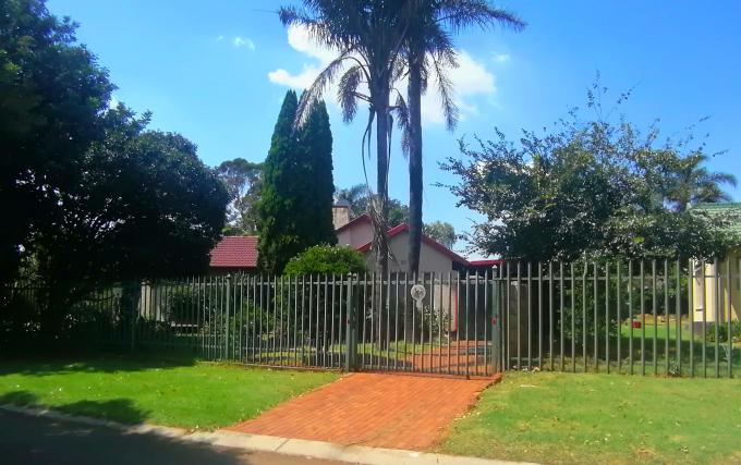3 Bedroom House for Sale For Sale in Rhodesfield - MR624390