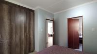 Main Bedroom - 15 square meters of property in Summerset