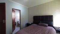 Main Bedroom - 15 square meters of property in Summerset