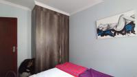 Bed Room 2 - 19 square meters of property in Summerset