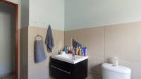 Bathroom 1 - 6 square meters of property in Summerset