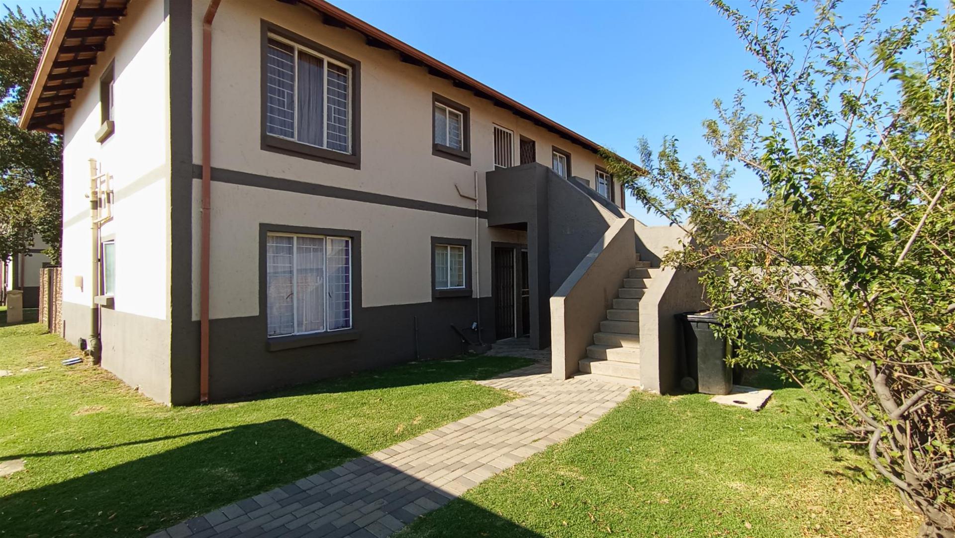 Front View of property in Parkrand