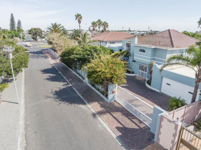 5 Bedroom House for Sale For Sale in Milnerton MR624582