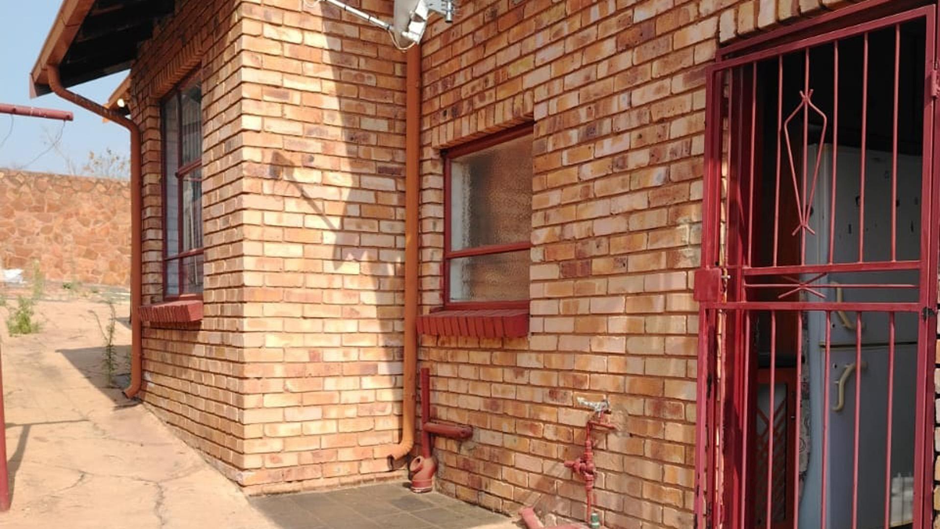 Backyard of property in Mabopane