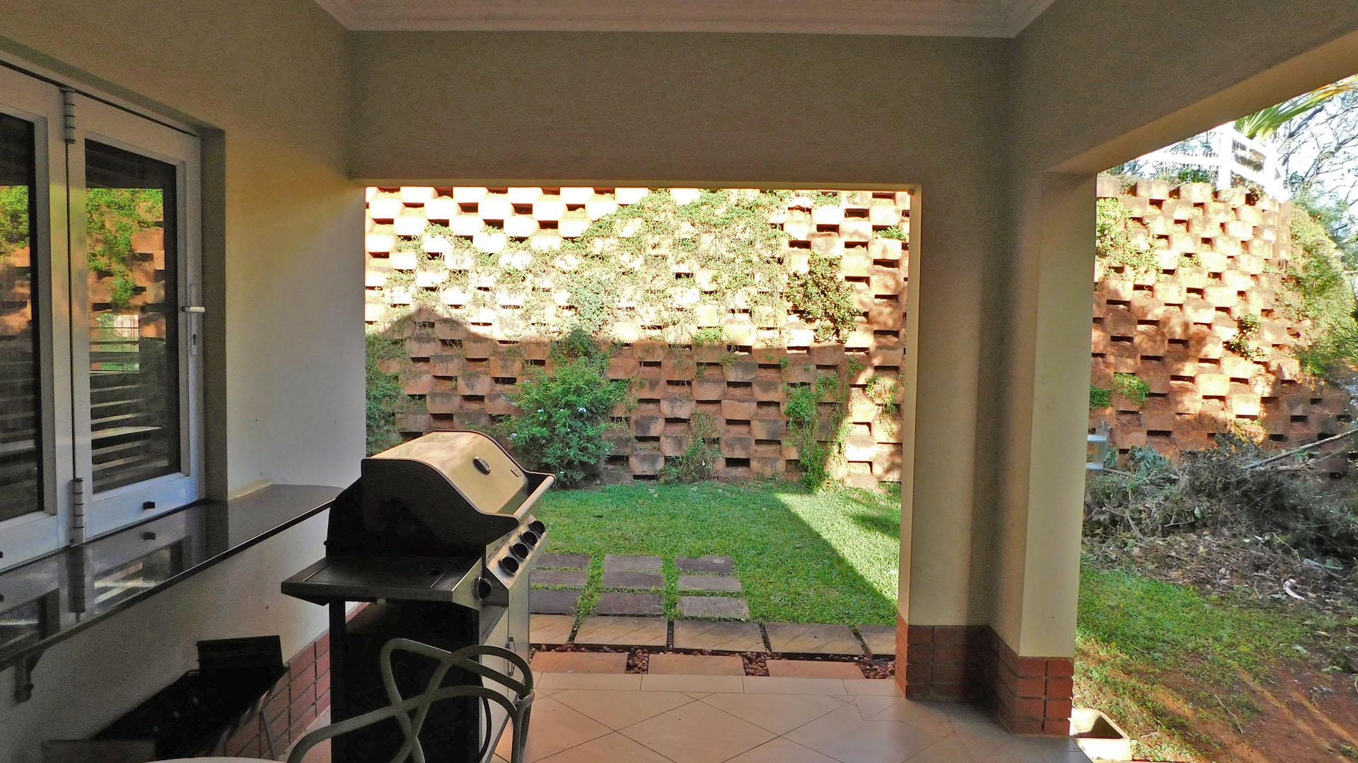 Patio - 16 square meters of property in Mount Edgecombe 