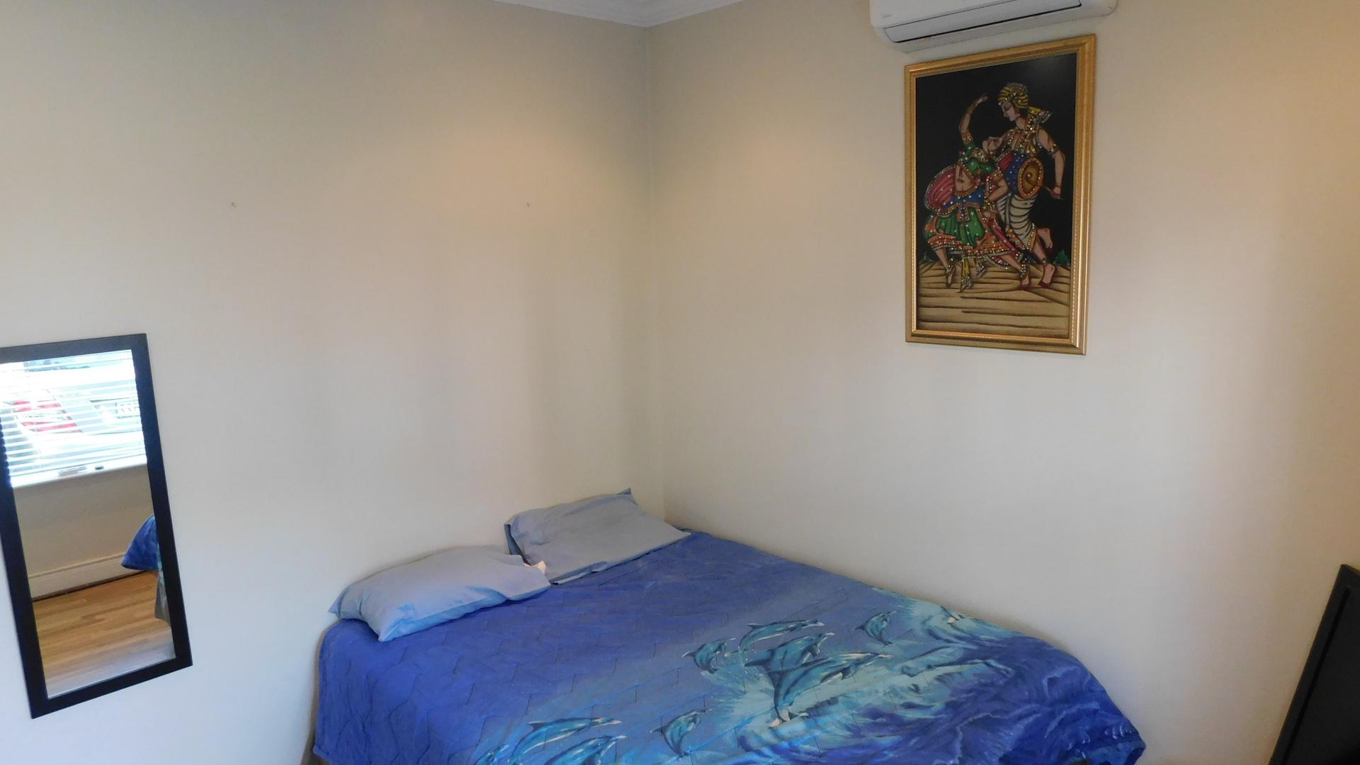 Bed Room 2 - 12 square meters of property in Mount Edgecombe 