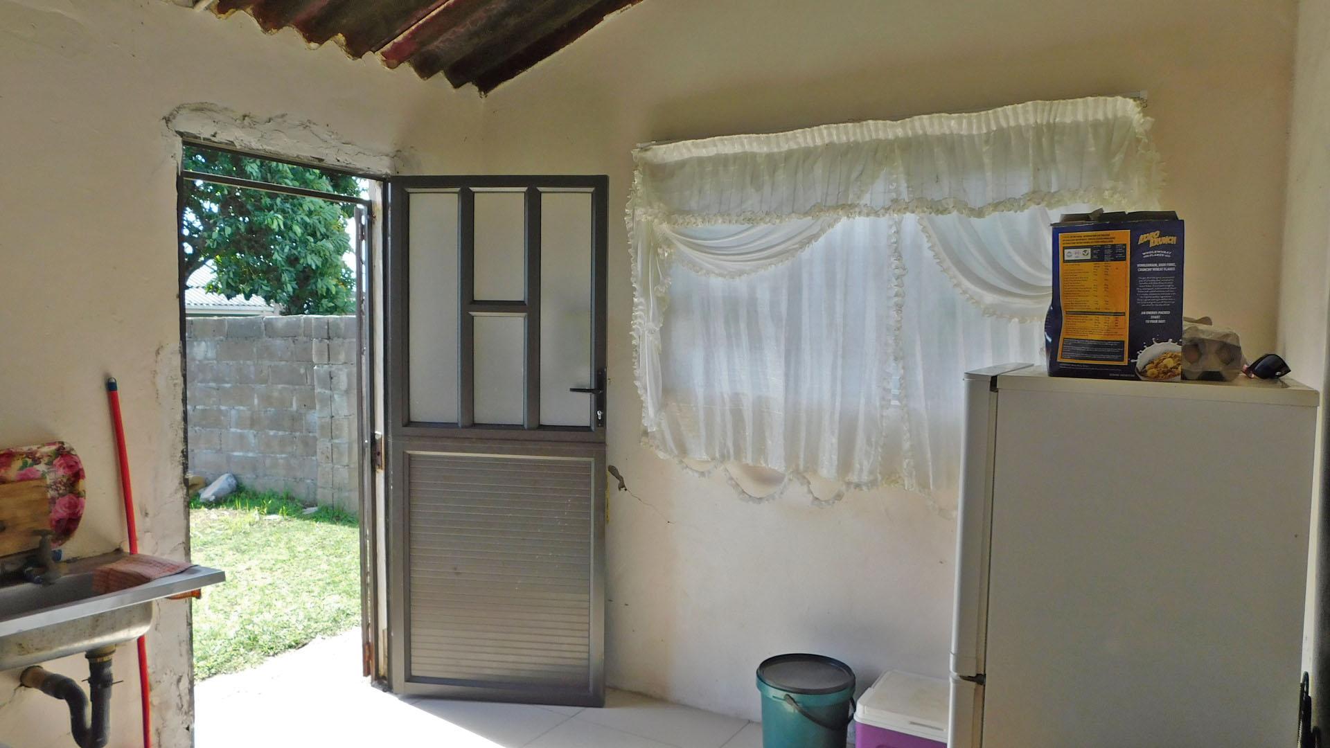 Kitchen - 9 square meters of property in Esikhawini