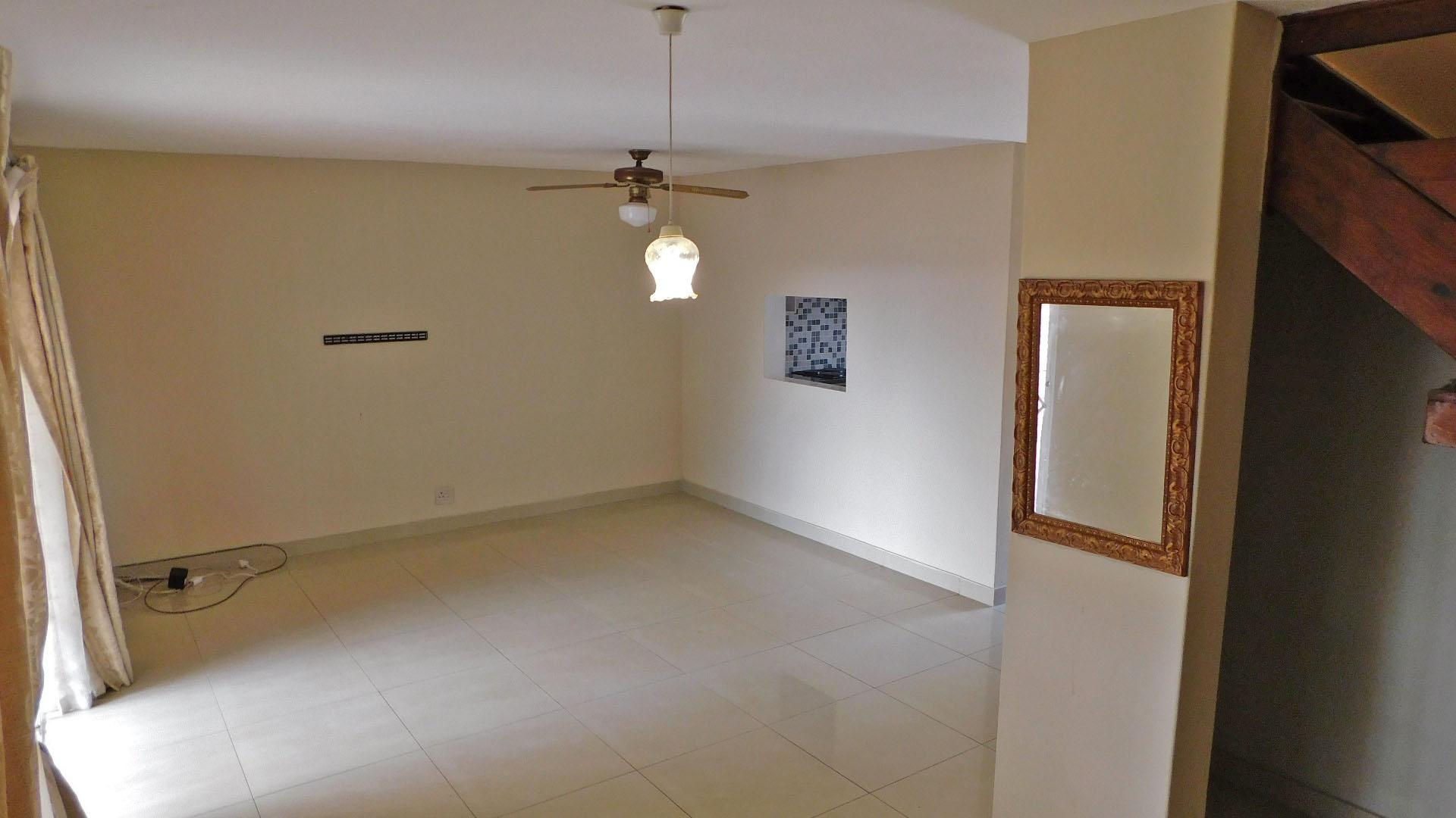 Dining Room - 9 square meters of property in Wentworth 