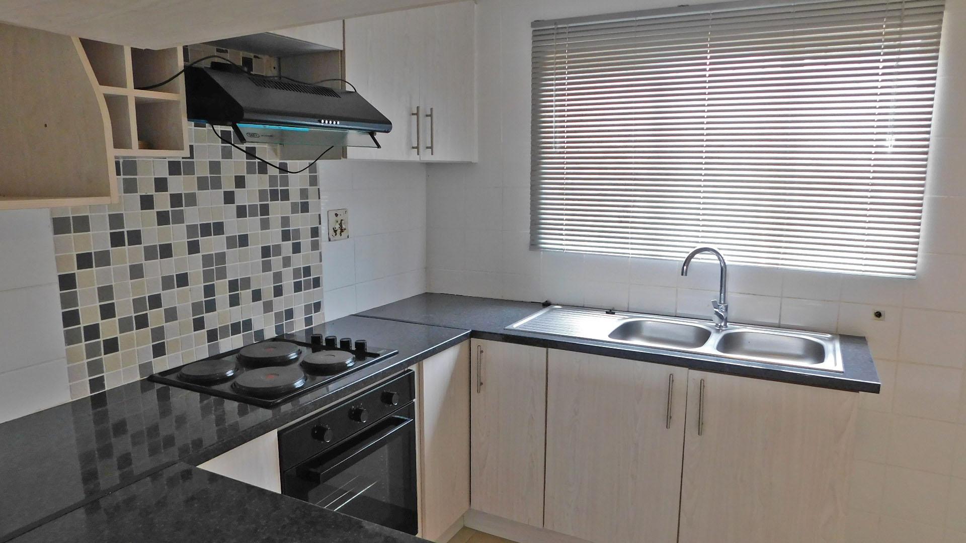 Kitchen - 8 square meters of property in Wentworth 