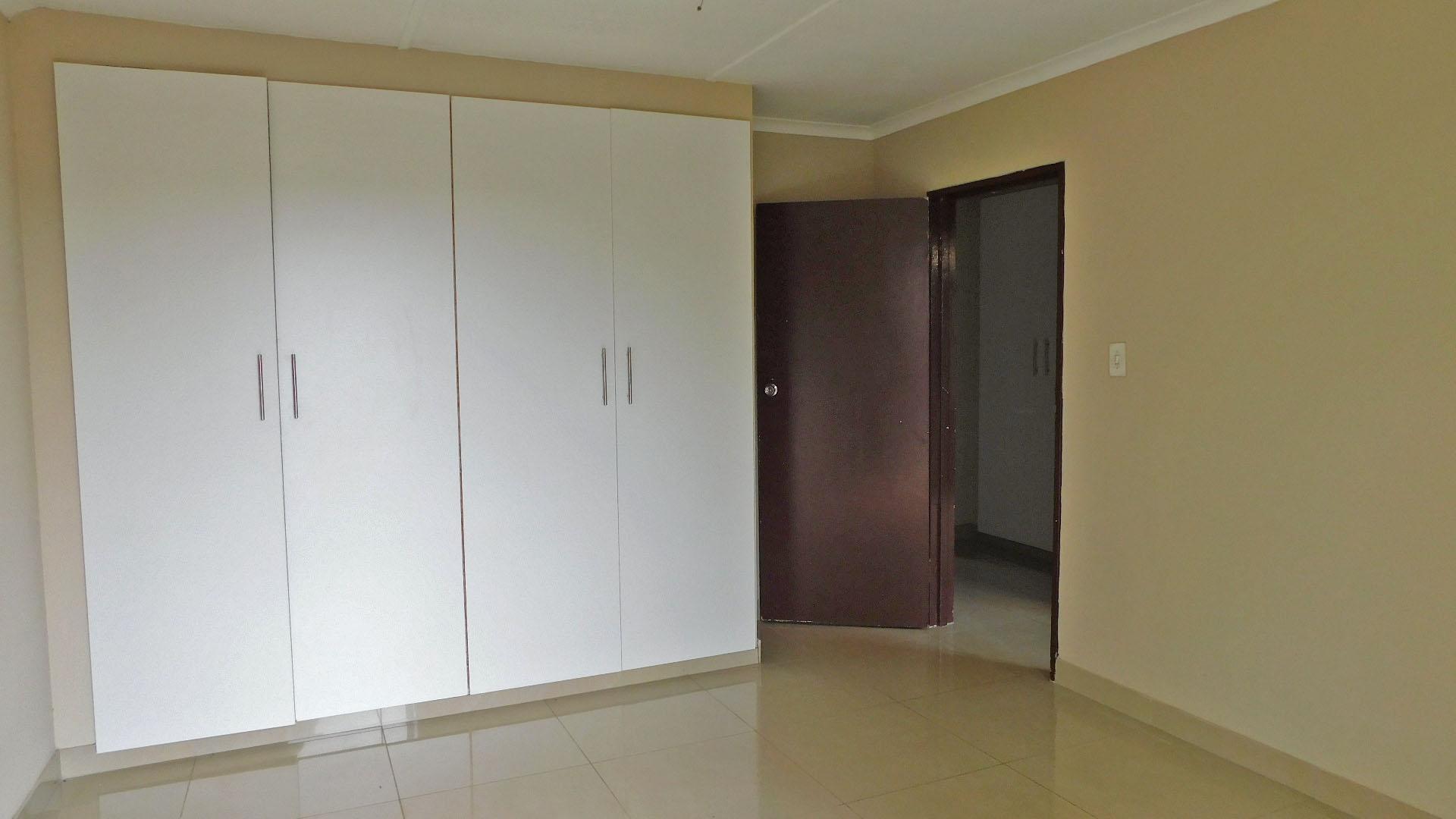 Main Bedroom - 16 square meters of property in Wentworth 