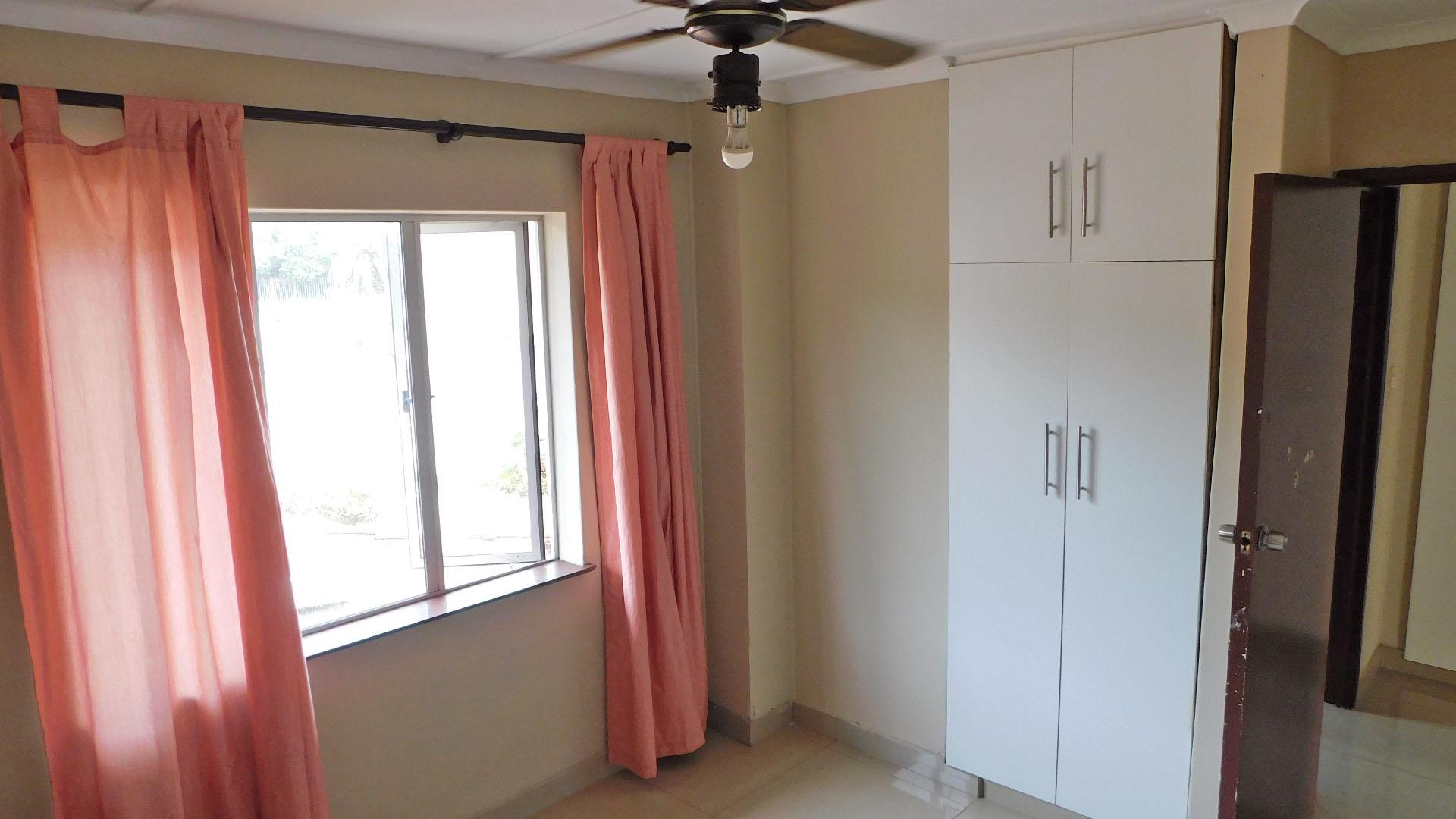 Bed Room 2 - 11 square meters of property in Wentworth 