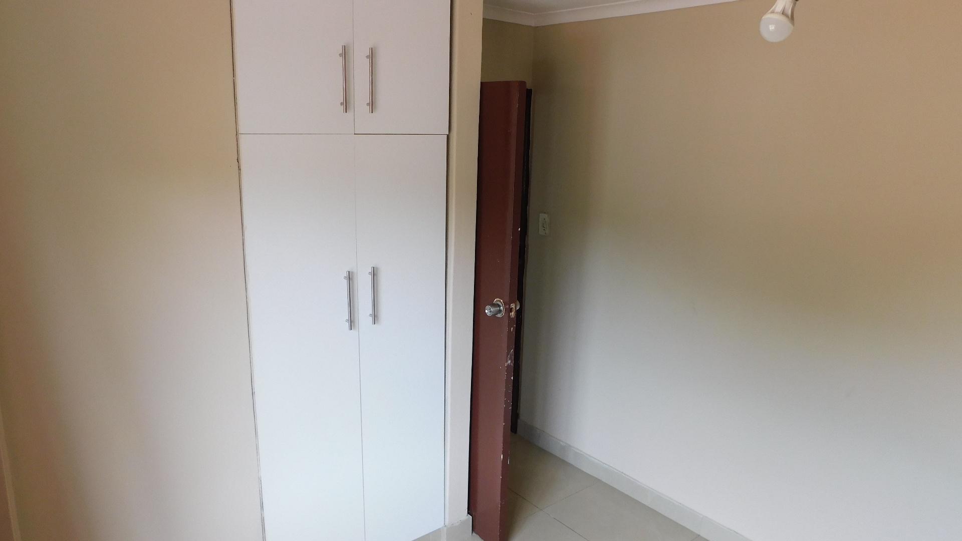 Bed Room 2 - 11 square meters of property in Wentworth 