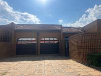 Front View of property in Spruitview