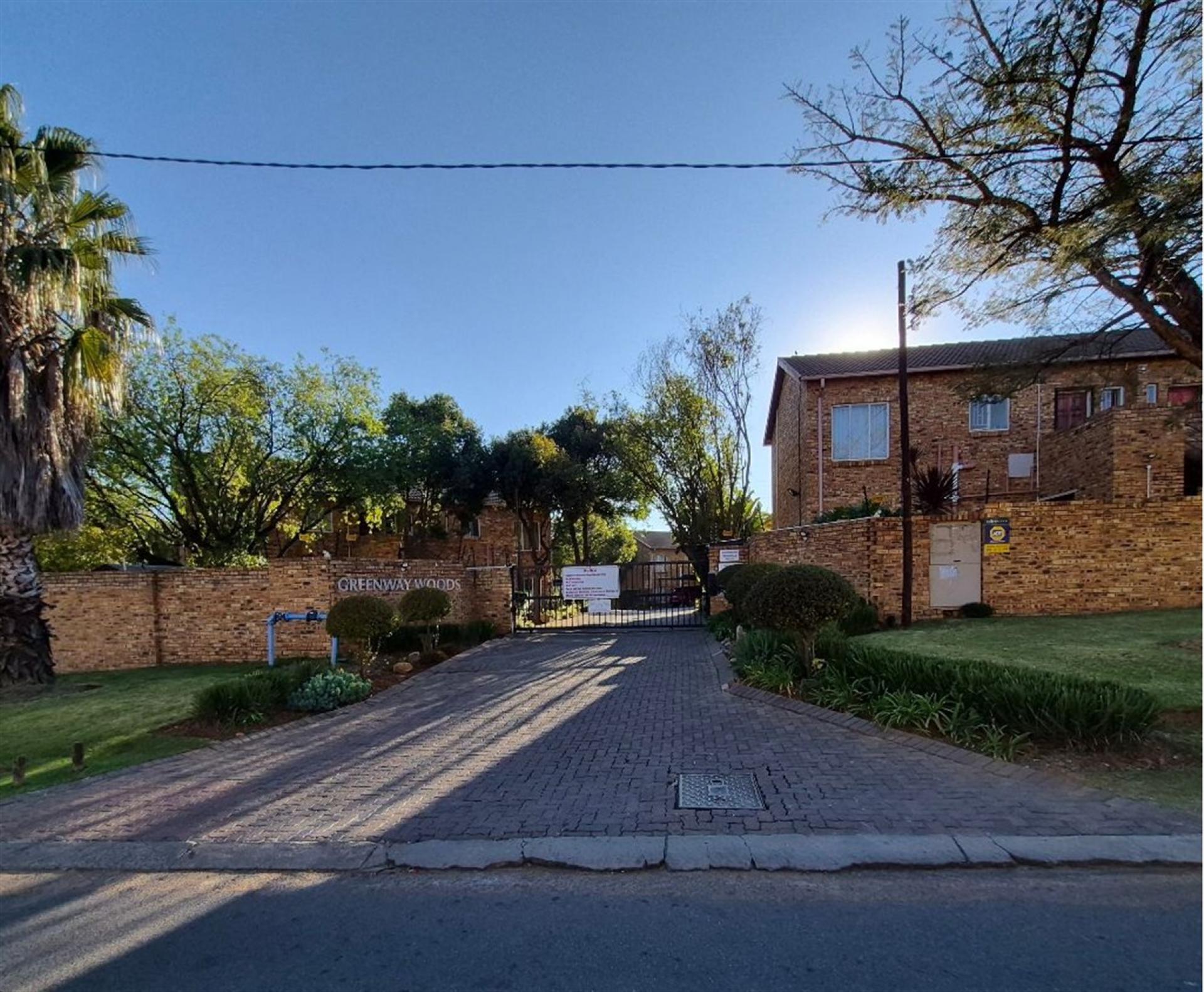 Front View of property in Wilgeheuwel 
